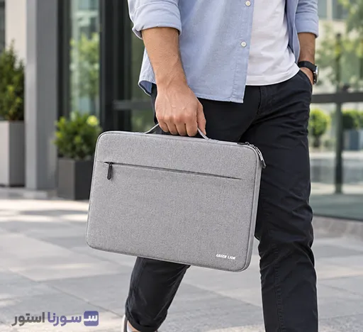 کیف لپ تاپ گرین لاین مدل Sigma سایز 14 اینچ GNSIGBAG14GY در دست کاربر